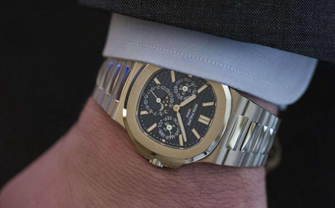 百達翡麗手表不戴就停什么原因(百達翡麗手表表盤生銹的原因)