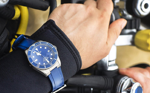 上海帝舵售后服務(wù)中心(帝舵手表不走了怎么辦)