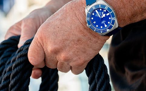 沈陽帝舵手表維修點（怎樣解決帝舵手表表蒙起霧的問題）