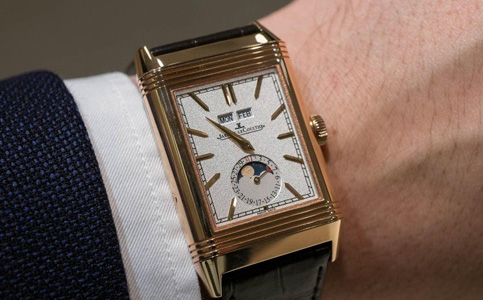 積家手表售后（積家手表機(jī)芯內(nèi)部出現(xiàn)劃痕）