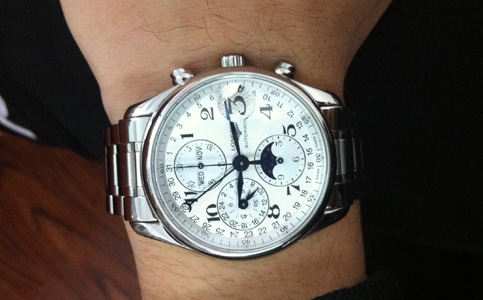 浪琴官網客服電話(浪琴手表指針生銹的原因)