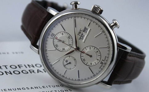 萬國官方售后維修中心服務(wù)（萬國手表停走的原因）