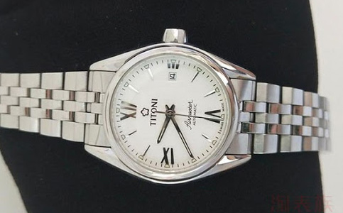 梅花手表售后網點(梅花手表電池沒電的現象)